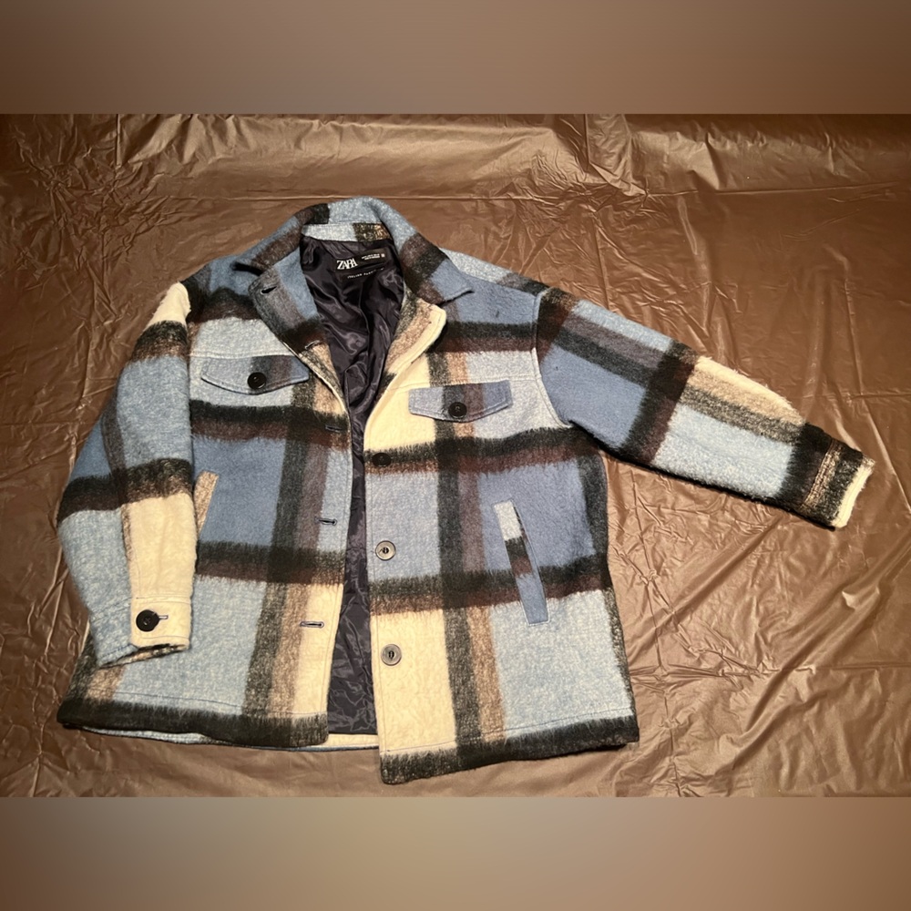 Zara. Size M blue plaid shacket.